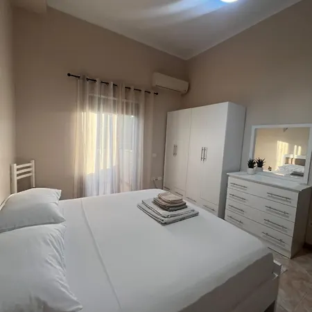Dyrrah G In The Heart Of Apartamento